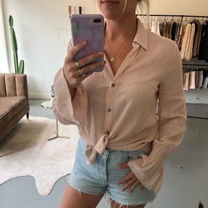 Lightweight Button Up